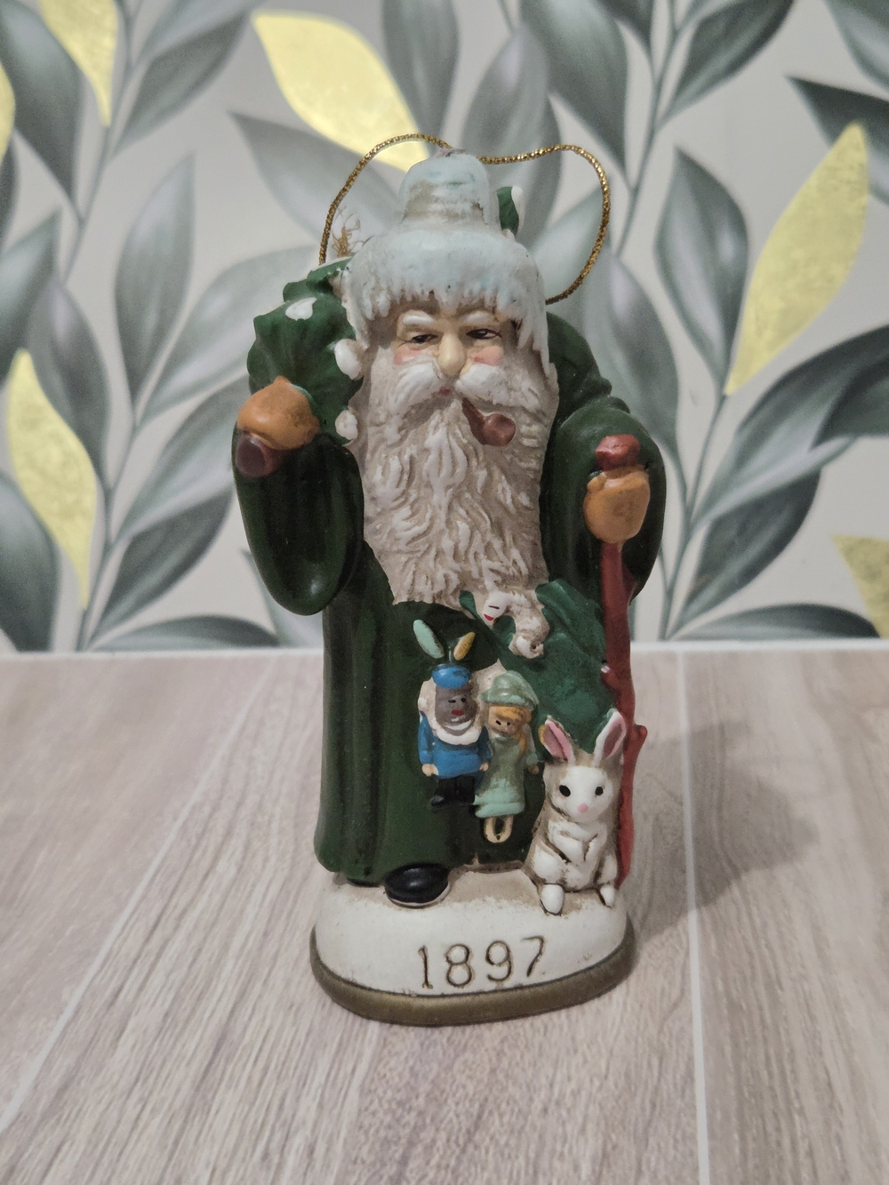 Vintage 1986 Memories of Santa 1897 Green Robe St Nick Figurine Ornament Box